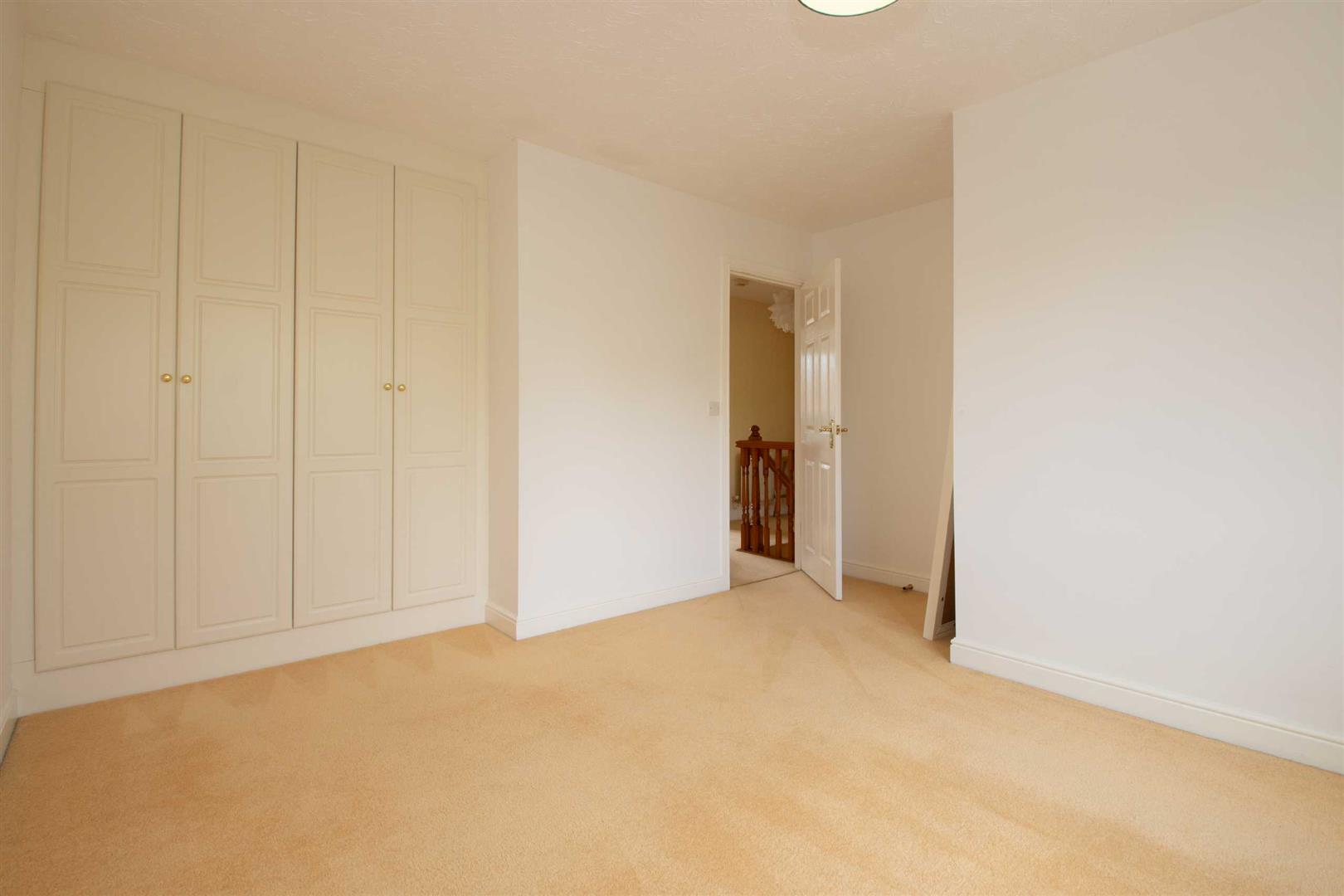 Carisbrooke Way, Kingsmead, Milton Keynes